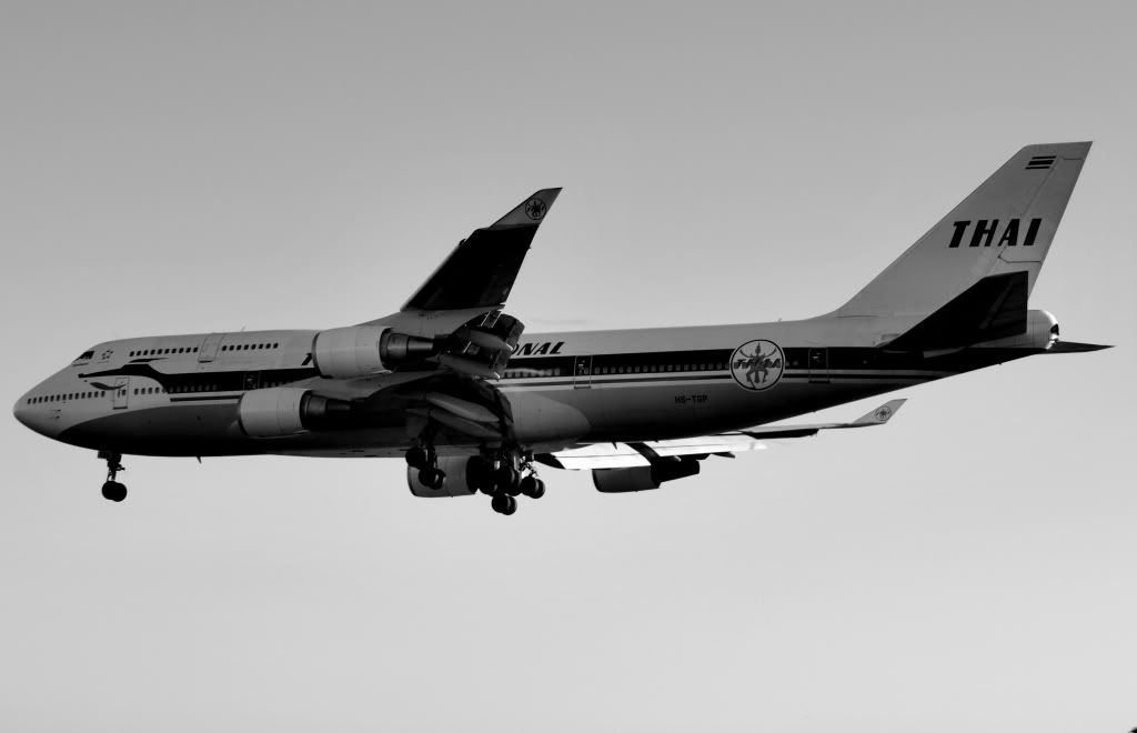 http://i958.photobucket.com/albums/ae66/csby56/heathrow/HS-TGP24thJuly2012EGLL2.jpg
