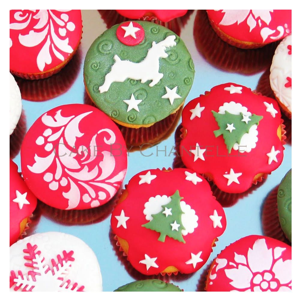 http://i958.photobucket.com/albums/ae67/Chantel67/KerstCupCakes1.jpg
