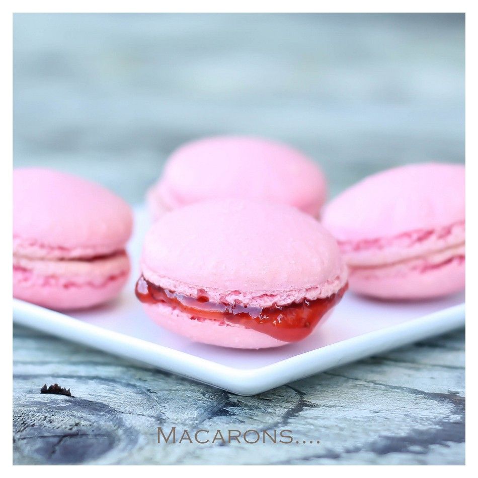http://i958.photobucket.com/albums/ae67/Chantel67/Macarons1.jpg