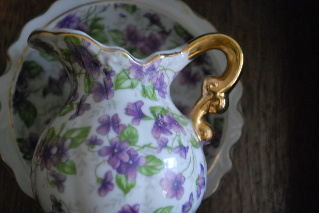 violet_teacup